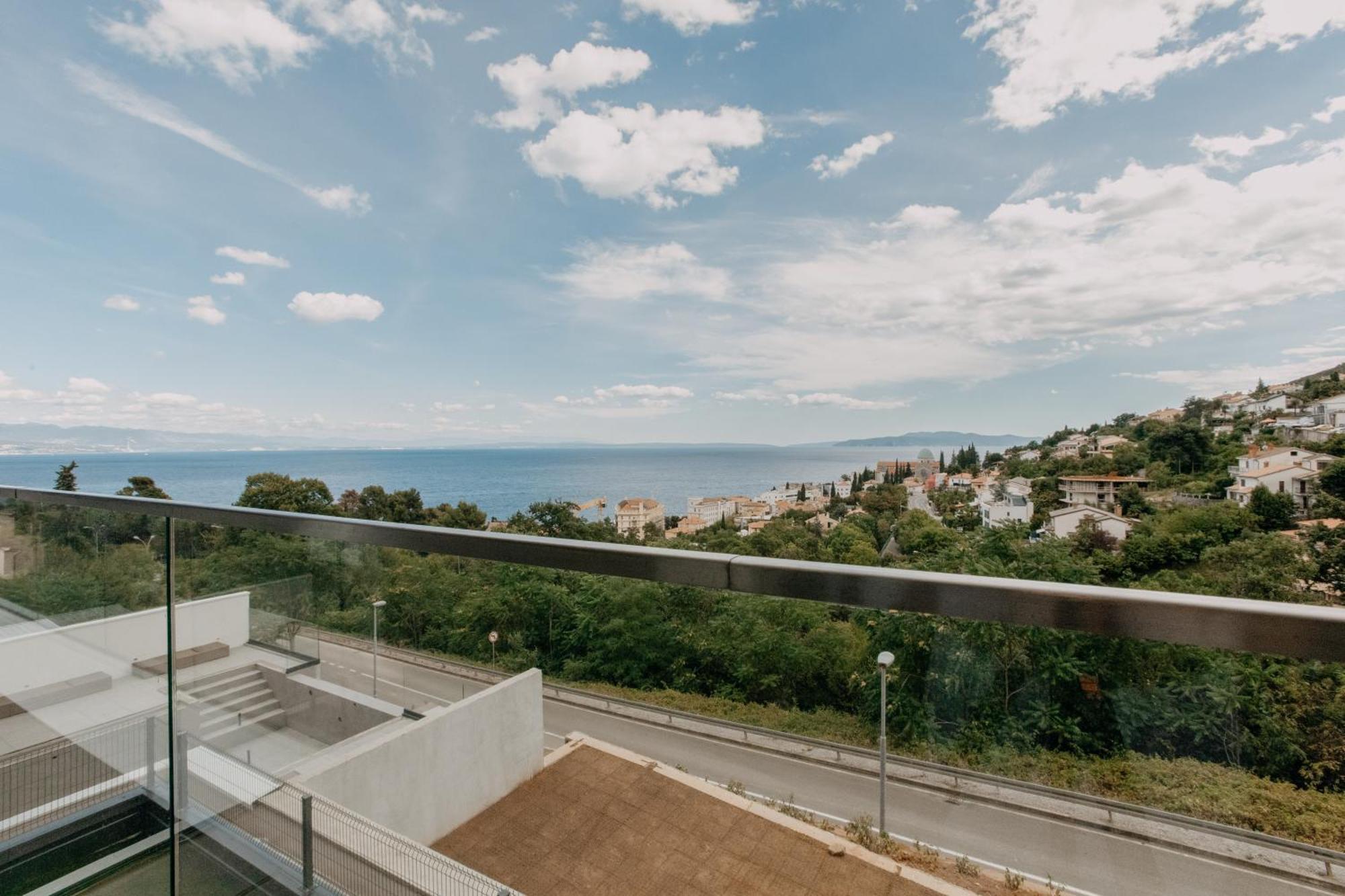 Carmen Residence Apartments Opatija Exteriör bild